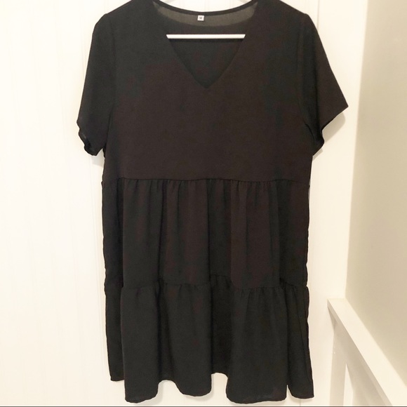 Dresses & Skirts - Little Black Dress Size Medium